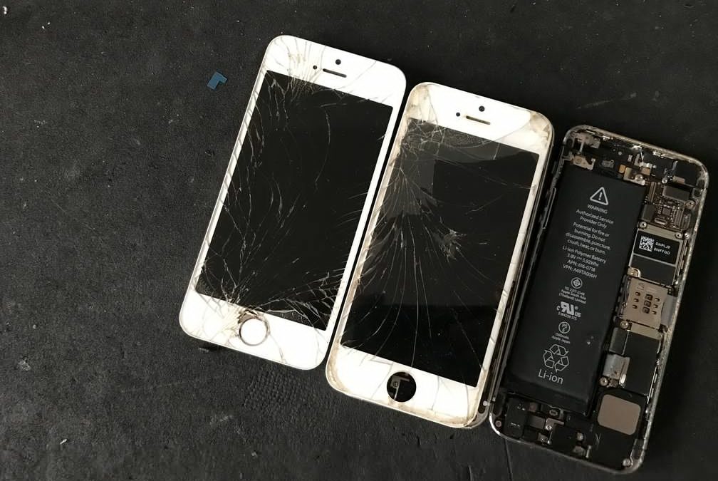 Proč se mi vypíná iPhone?